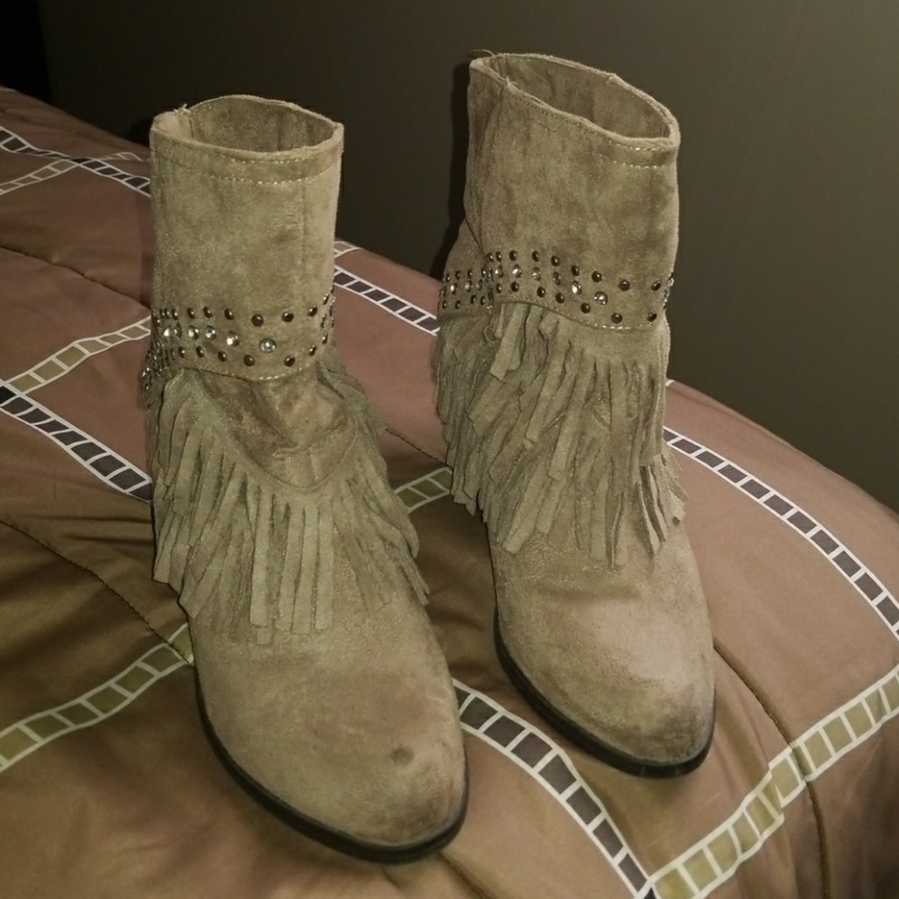 Ankle boots